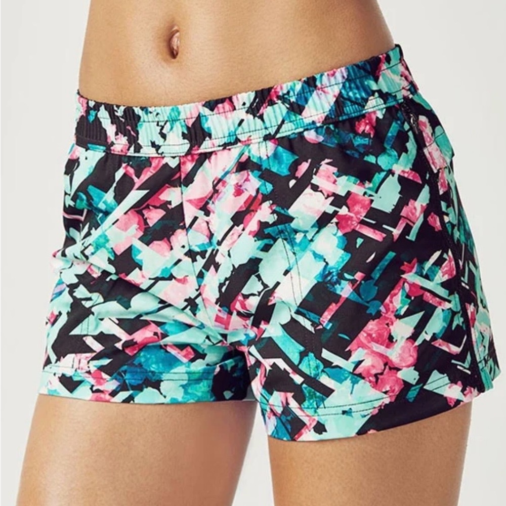 Fabletics Eloise Shorts Multicolor Abstract Athletic Shorts Woman 3X